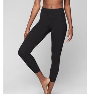 Athleta Black Salutation 7/8 Pant